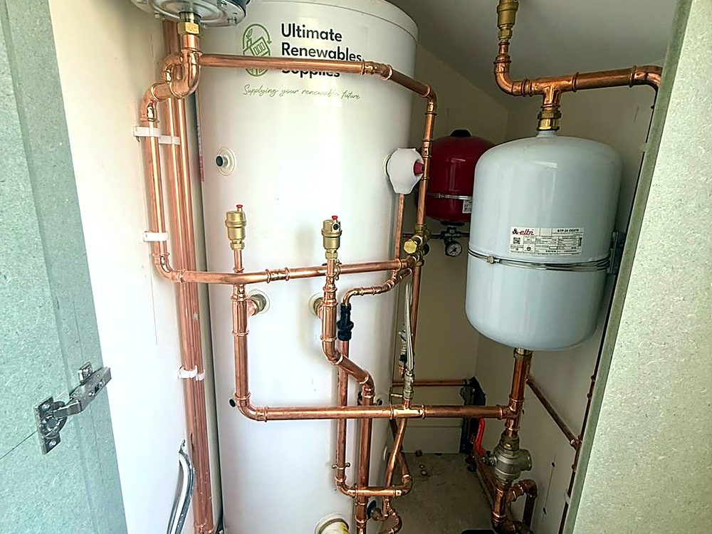 Cylinder and expansion vessel fitted by Test Valley Heating
